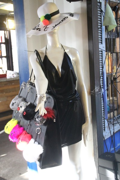 Sista Brown's at Junkyard